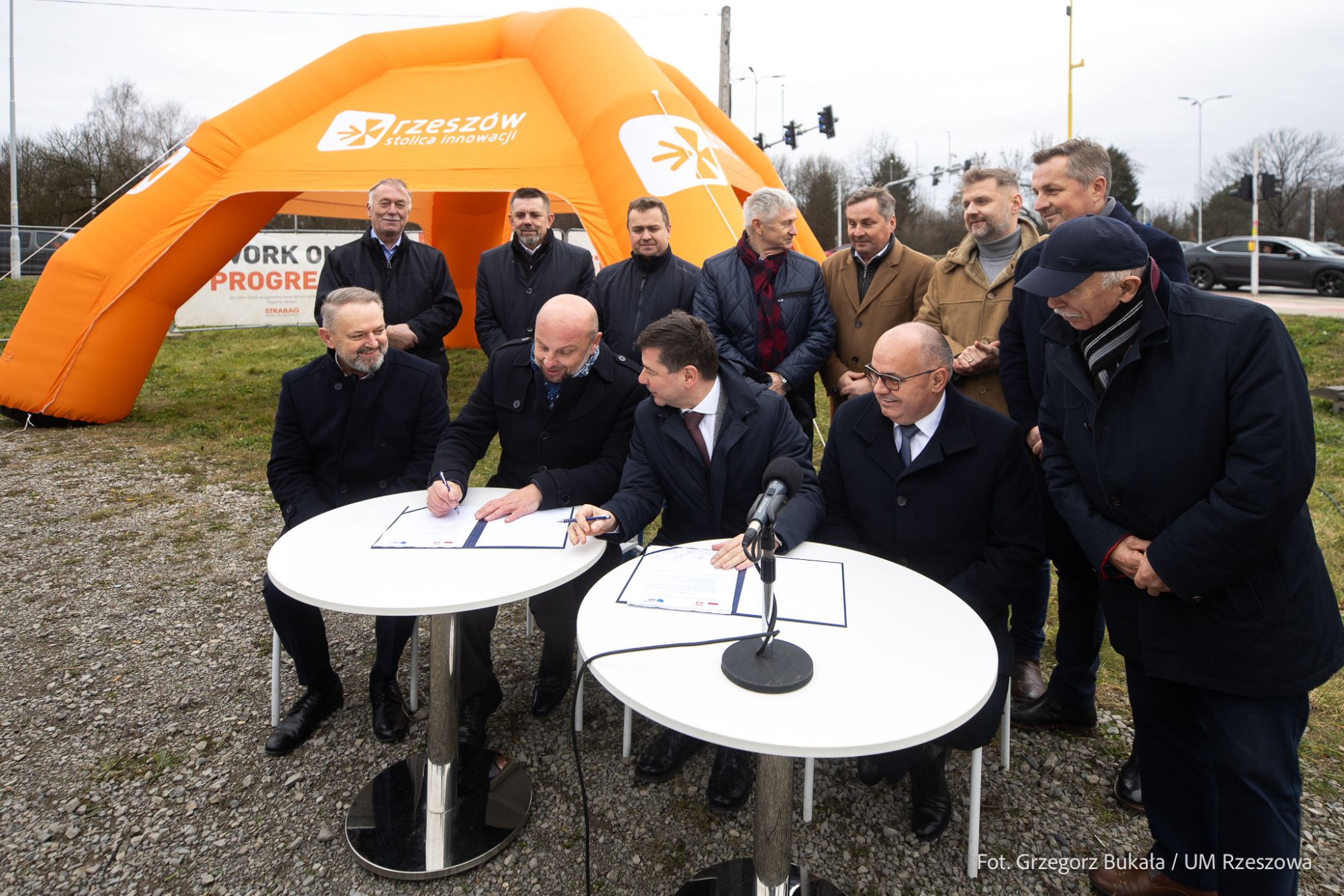 zdjęcie z konferencji prasowej dotyczącej budowy łącznika pomiędzy ulicą Warszawską a Krakowską w Rzeszowie, fot. Grzegorz Bukała, Urząd Miasta Rzeszowa